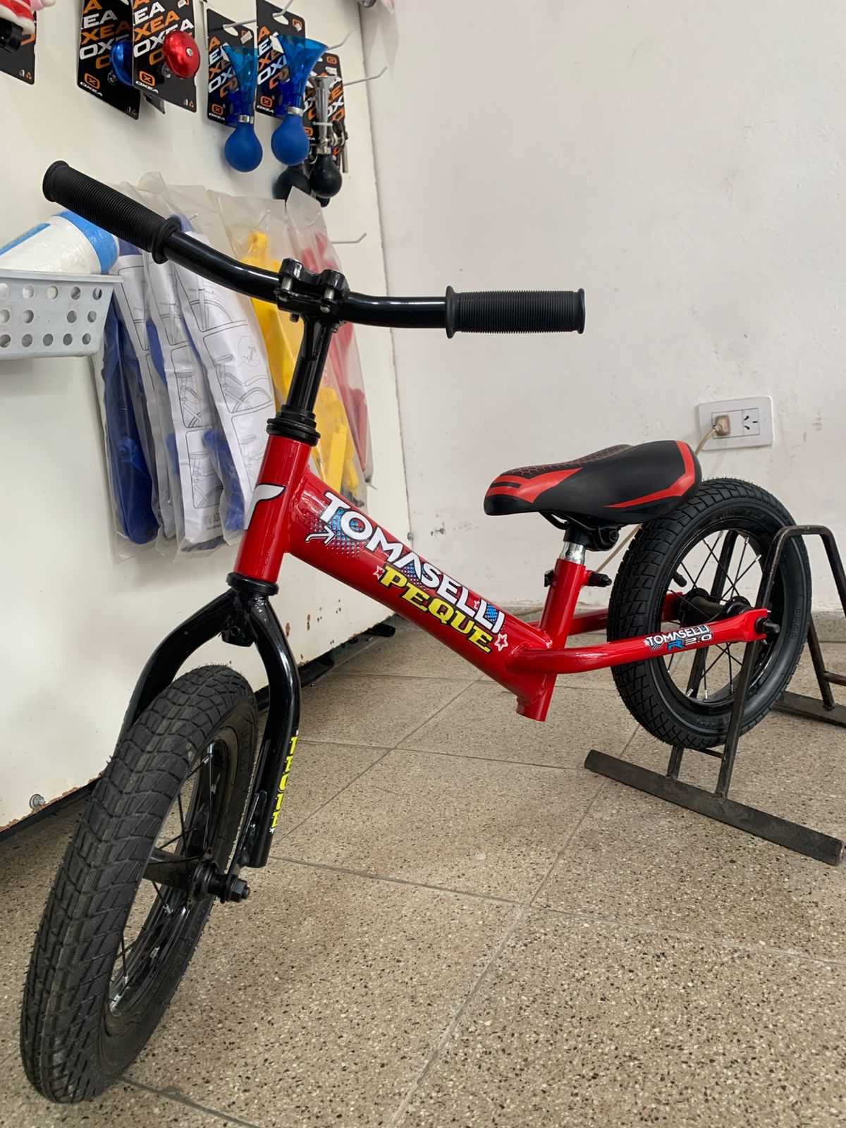 TOMASELLI PEQUE R12
