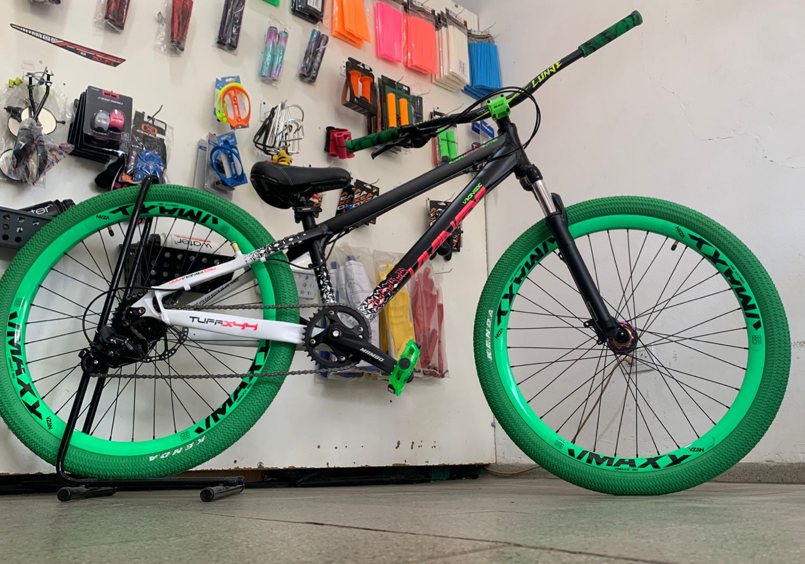 VIKINGX TUFF 44 STUNT 